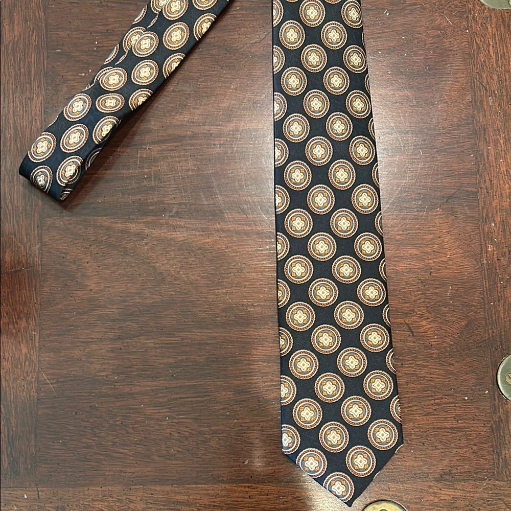 Jos. A. Bank Black and Gold Patterned Men's Tie
